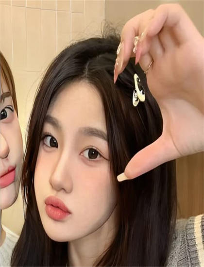 特别收录：经典的《煲番吧狮娘》象征符号：隐喻意义与文化内涵